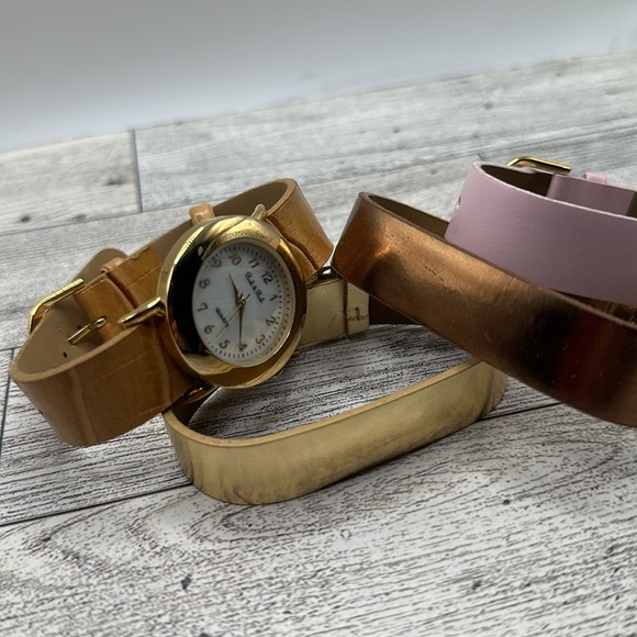 Peak and peck gold mother of pearl watch with interchangeable bands - Picture 3 of 4